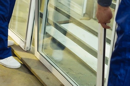 Commercial Glass Repair Technician in Orlando, FL